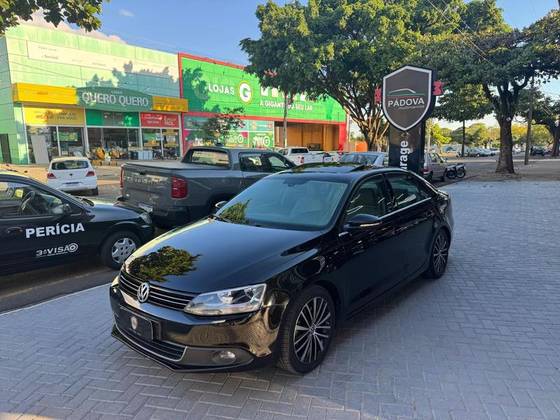 VOLKSWAGEN JETTA 2.0 TSI HIGHLINE 200CV GASOLINA 4P TIPTRONIC VOLKSWAGEN JETTA 2.0 TSI HIGHLINE 200CV GASOLINA 4P TIPTRONIC